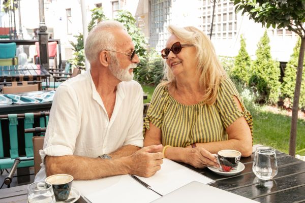 Rencontre amoureuse senior : des conseils pour enchanter votre vie