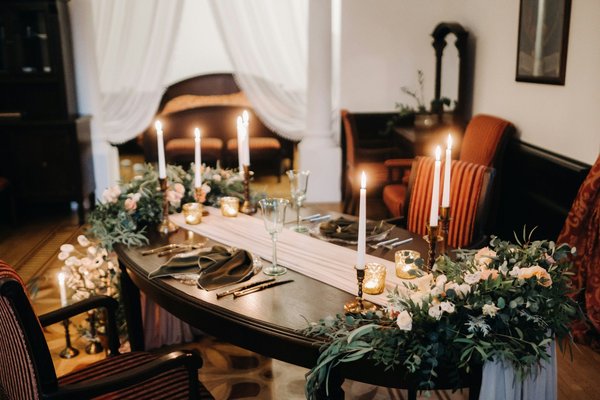 Bougeoir contemporain : alliez style et chaleur à votre table